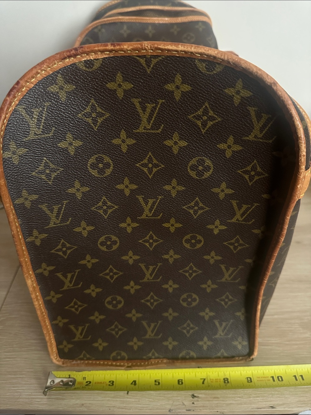 Vintage (1982) Louis Vuitton Brown and Tan Monogram Travel Bag - Picture 5 of 16